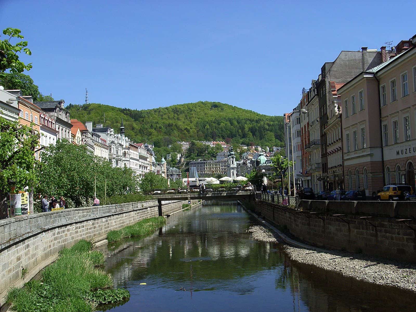 Teplá-Flusspromenade (Stará Louka)